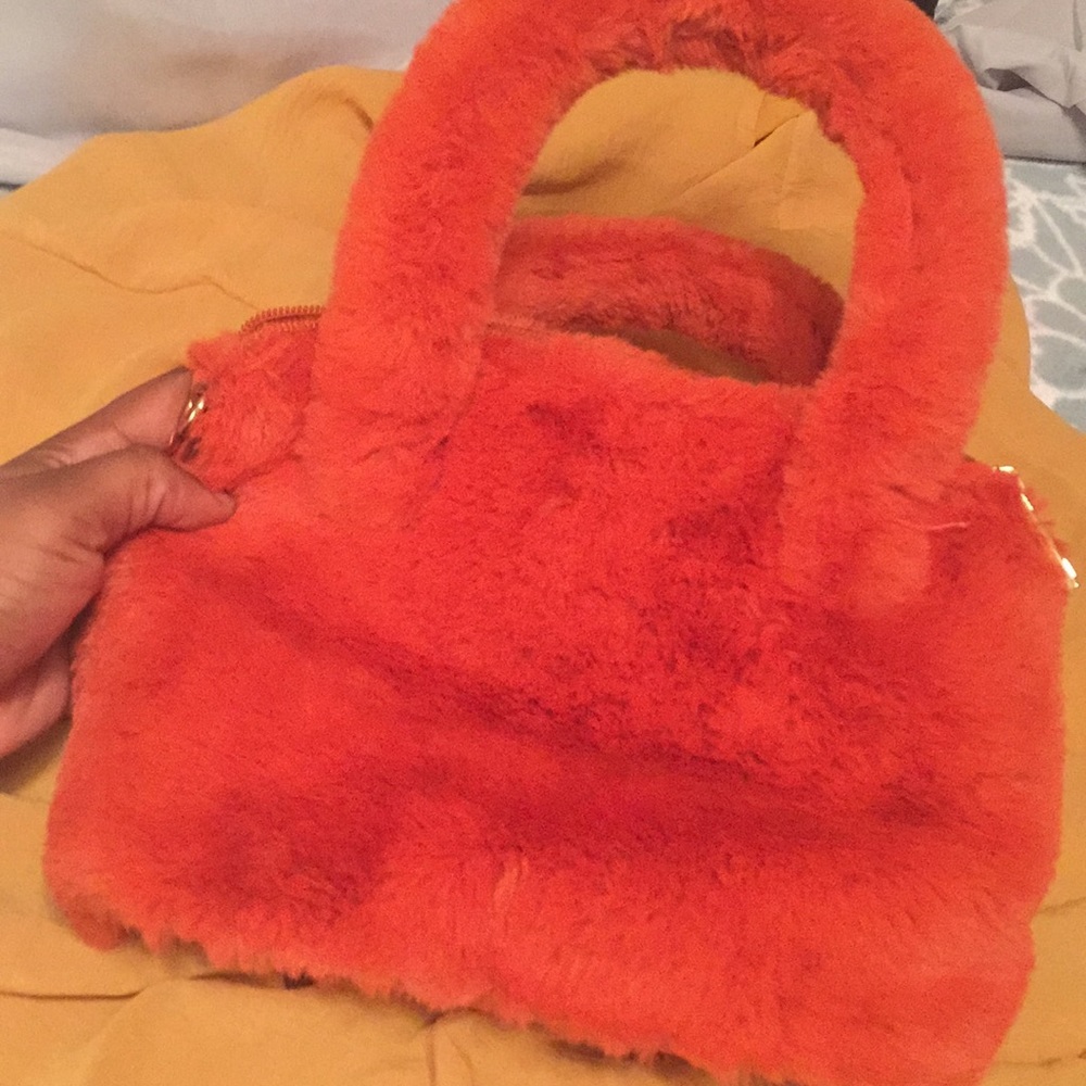 Fuzzy small purse